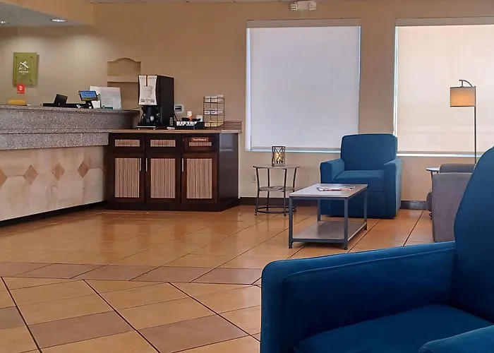 Quality Inn & Suites Airport