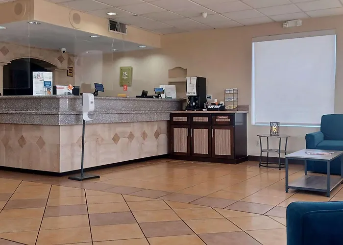 Quality Inn & Suites Airport